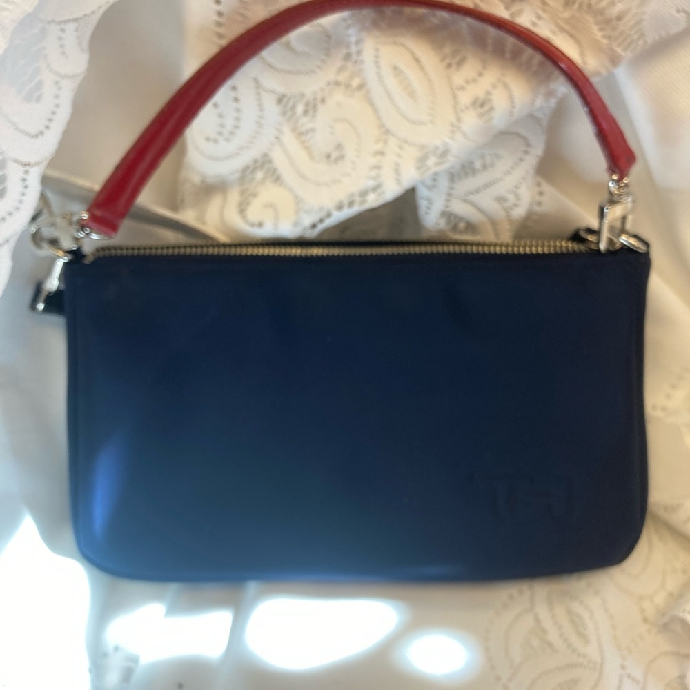 Tommy Hilfiger like new handbag.